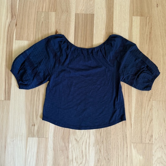 Draper James Women's Blue Embroidered Pintuck Top in navy size M puff sleeves - Picture 9 of 12